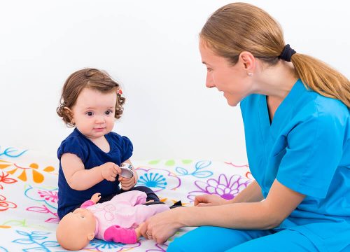 جليسه أطفال بالشهر الرياض