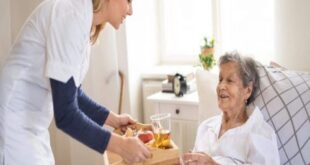 عمالة منزلية لرعاية كبار السن